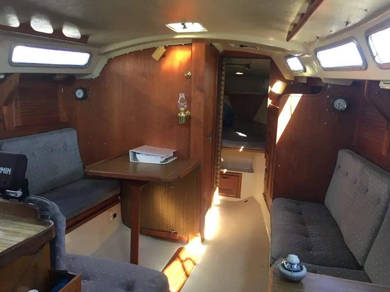 1985 Catalina 30