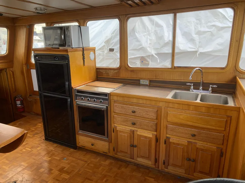 1977 Californian Trawler LRC 42ft. Aft Cabin
