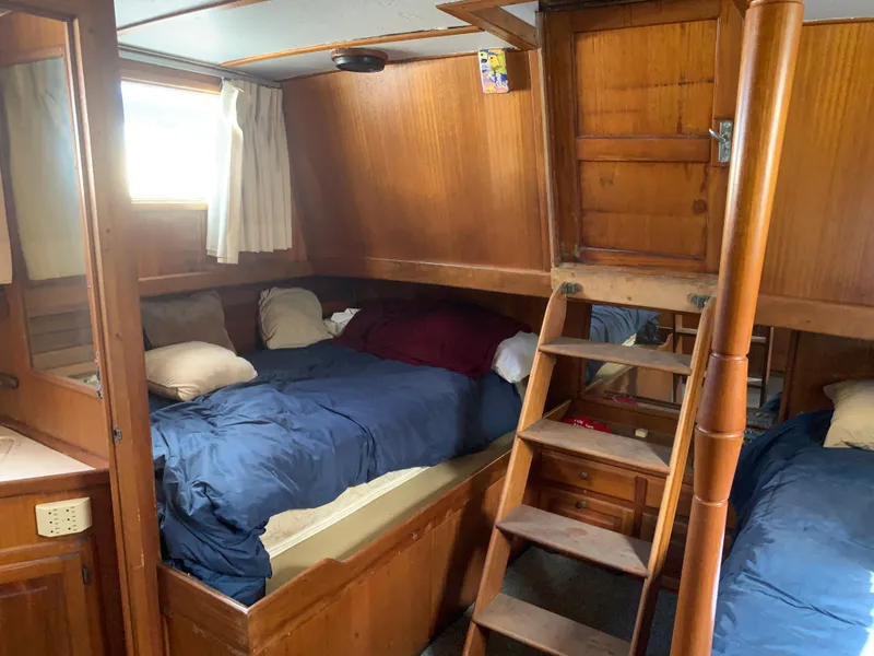 1977 Californian Trawler LRC 42ft. Aft Cabin