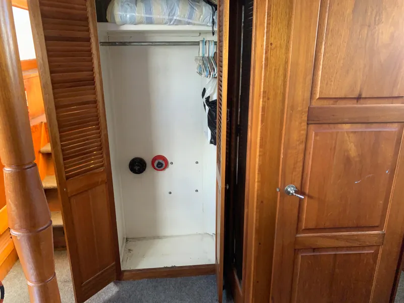 1977 Californian Trawler LRC 42ft. Aft Cabin
