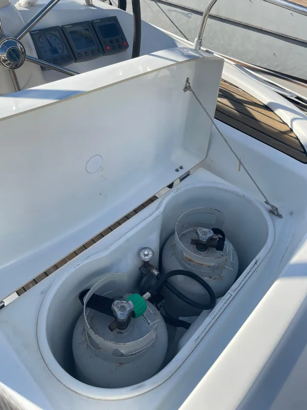 2003 Jeanneau Sun Odyssey 43