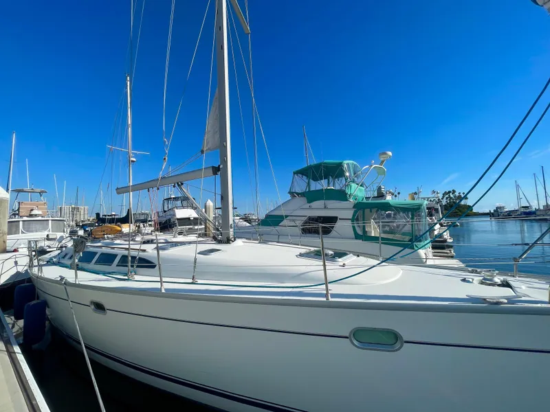 2003 Jeanneau Sun Odyssey 43