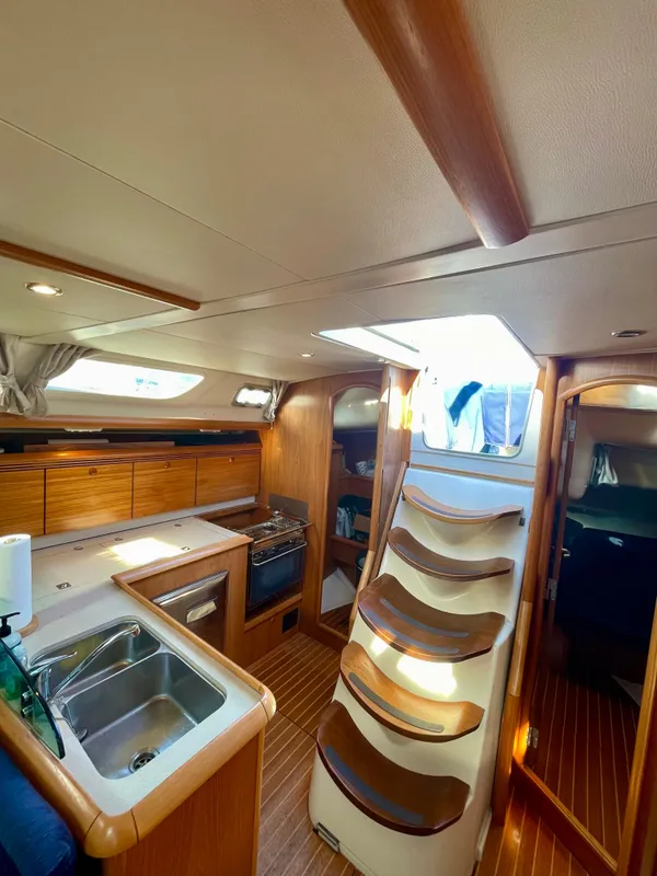 2003 Jeanneau Sun Odyssey 43