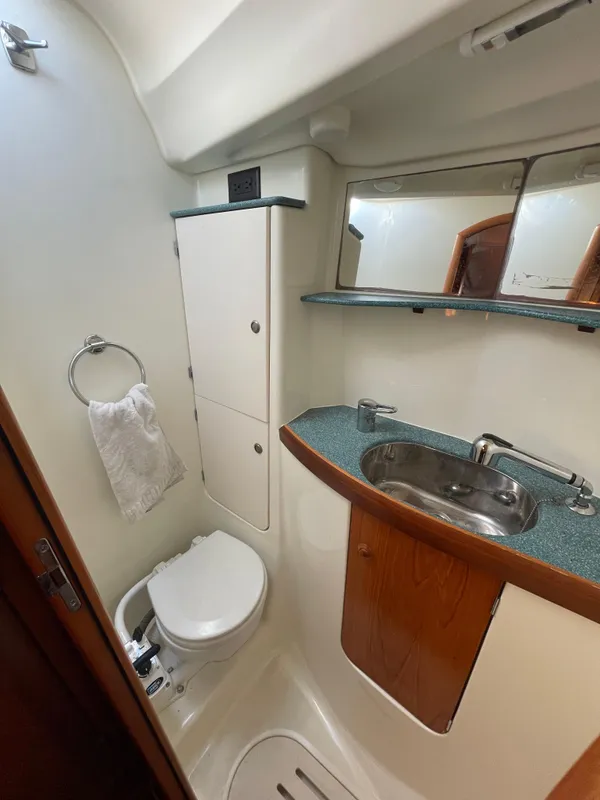 2003 Jeanneau Sun Odyssey 43