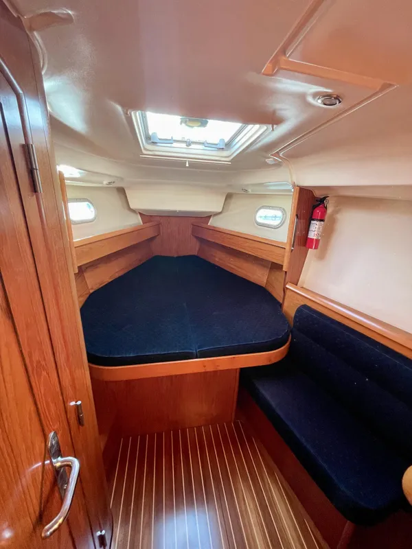 2003 Jeanneau Sun Odyssey 43