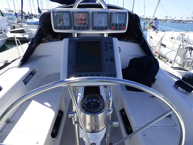 2001 Catalina 380