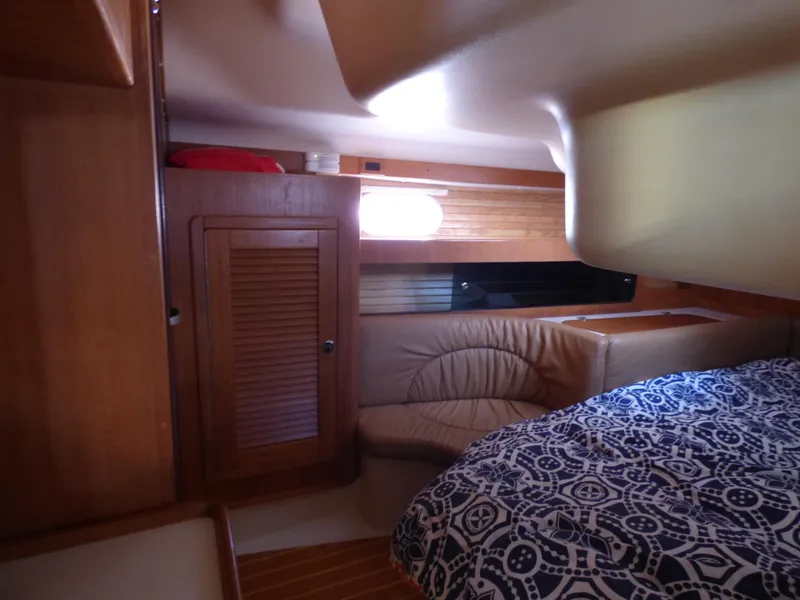2001 Catalina 380