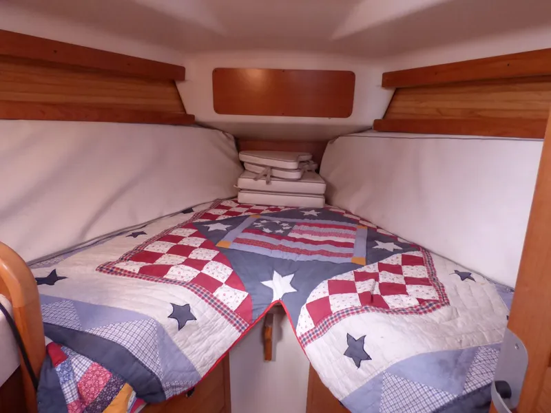 2001 Catalina 380