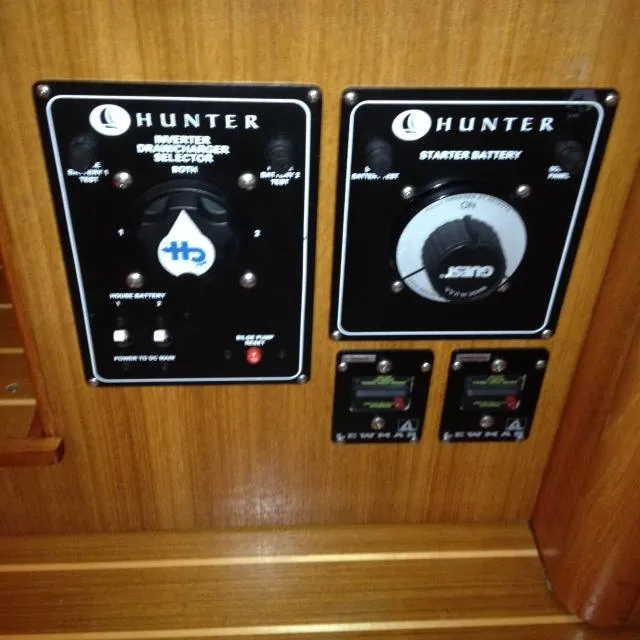2003 Hunter 466