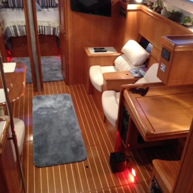 2003 Hunter 466