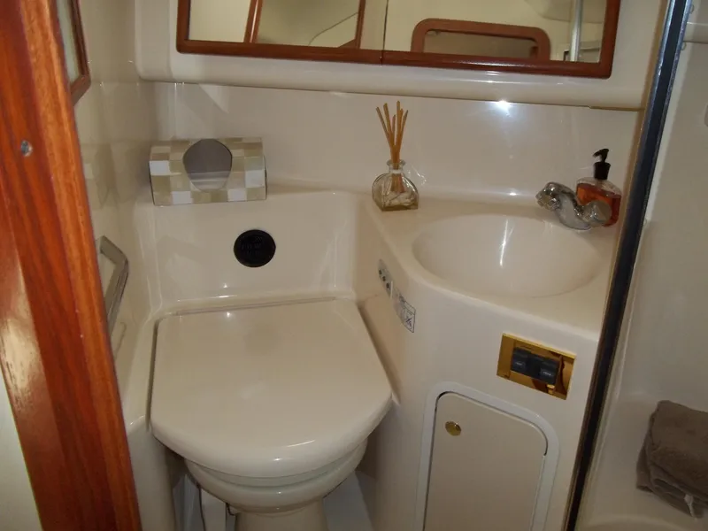 Port Side 2nd Head