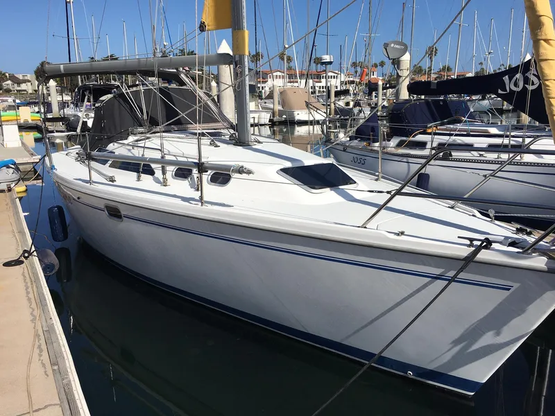 2001 Catalina 320