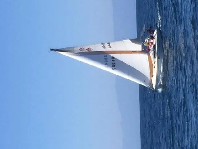 2001 Catalina 320