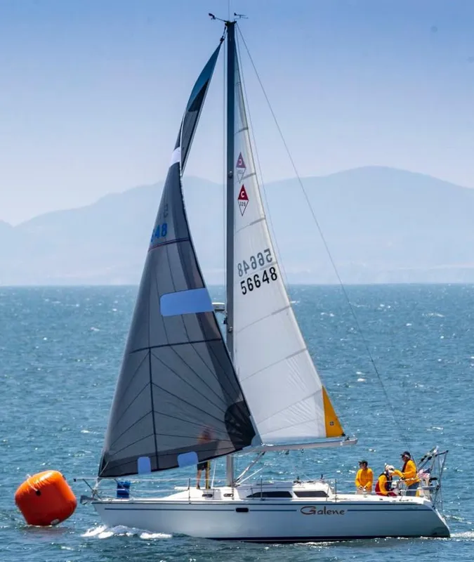 2001 Catalina 320