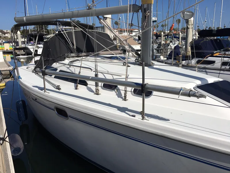 2001 Catalina 320