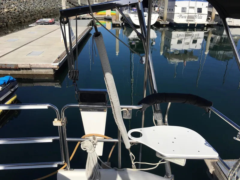 2001 Catalina 320