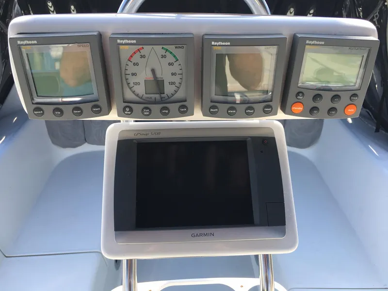 2001 Catalina 320