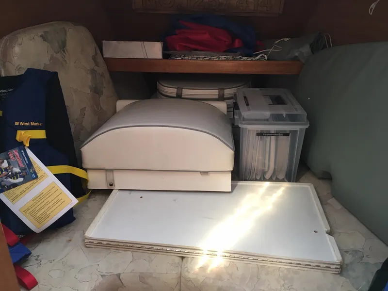 2001 Catalina 320