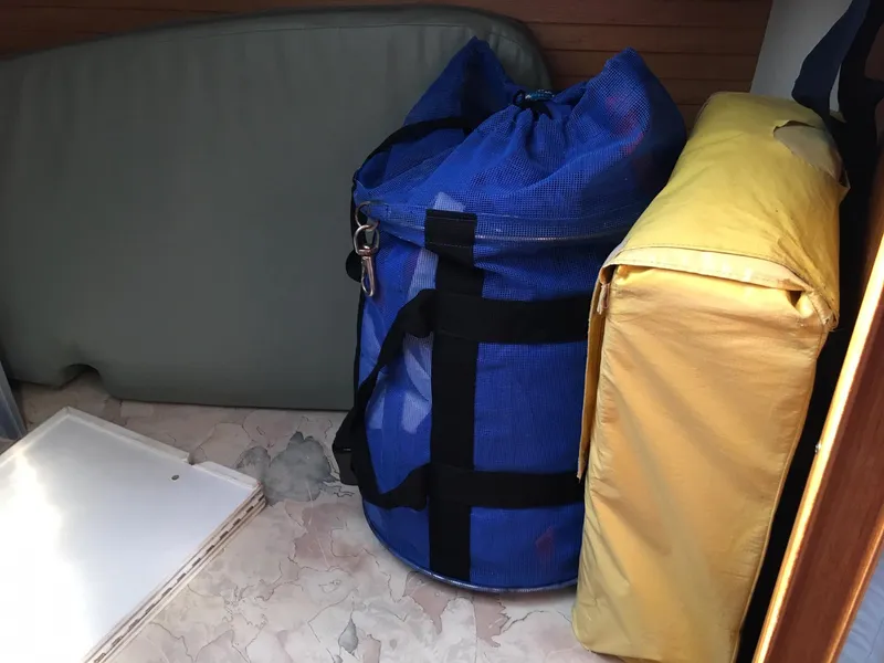 2001 Catalina 320