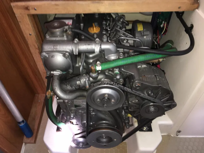 2001 Catalina 320