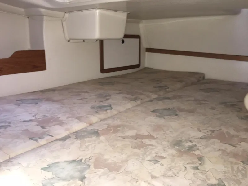 2001 Catalina 320