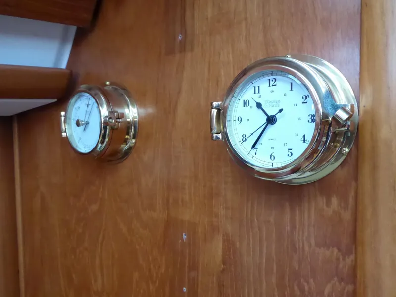 Clock & Barometer
