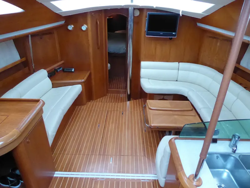 Saloon 2
