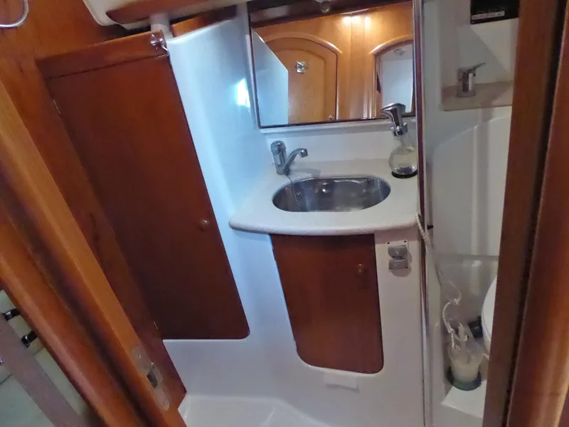 Ensuite head 2