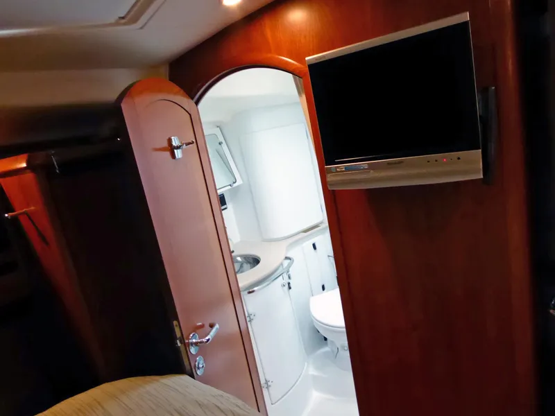 TV master suite aft
