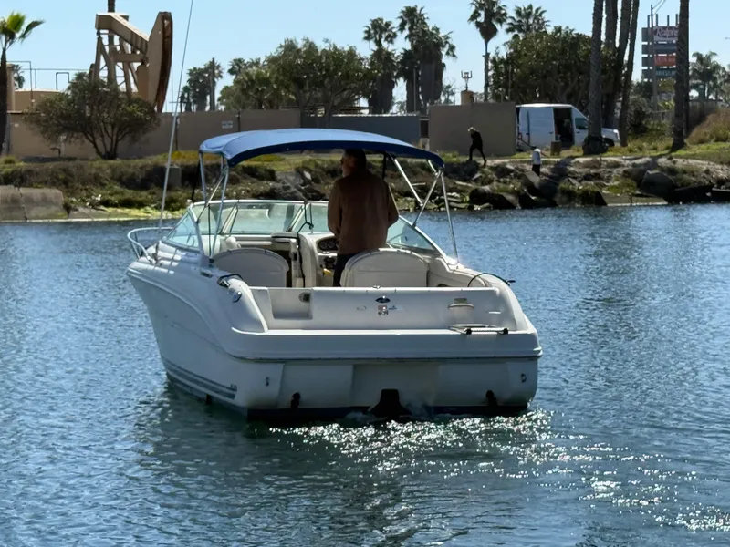 2004 Sea Ray 215 Weekender