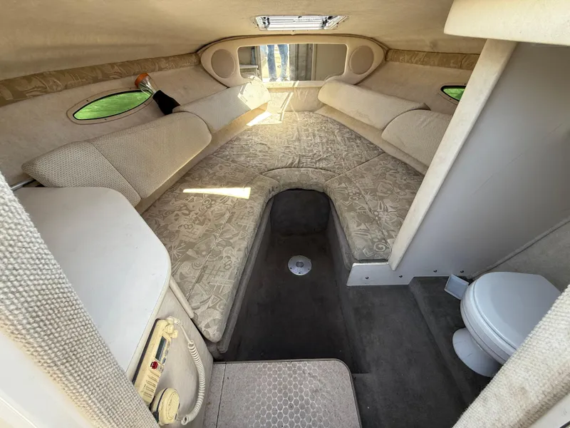 2004 Sea Ray 215 Weekender