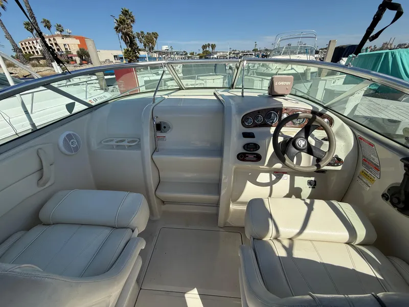 2004 Sea Ray 215 Weekender