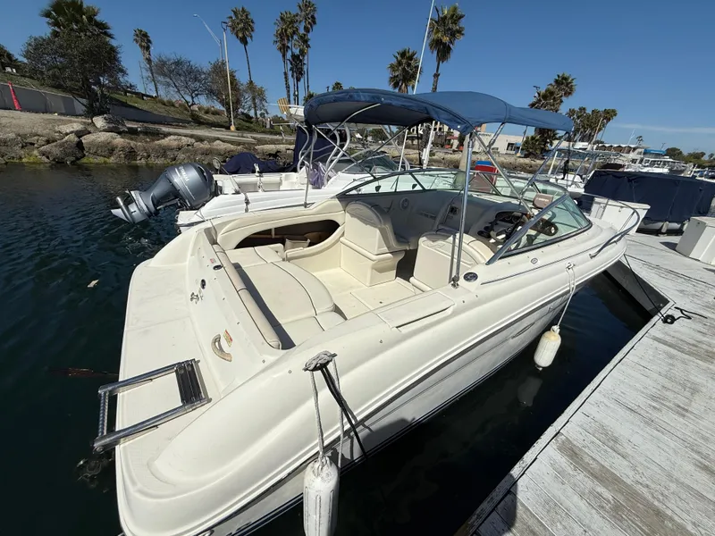 2004 Sea Ray 215 Weekender