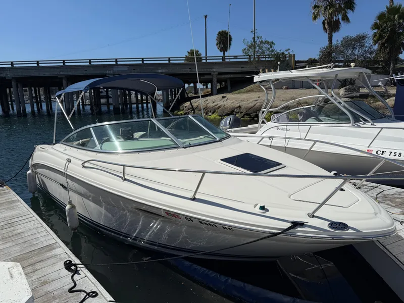 2004 Sea Ray 215 Weekender
