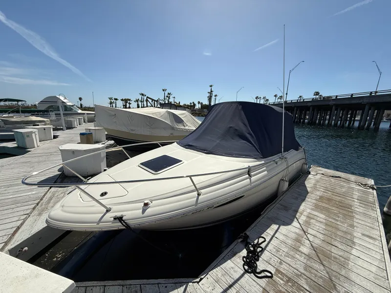 2004 Sea Ray 215 Weekender