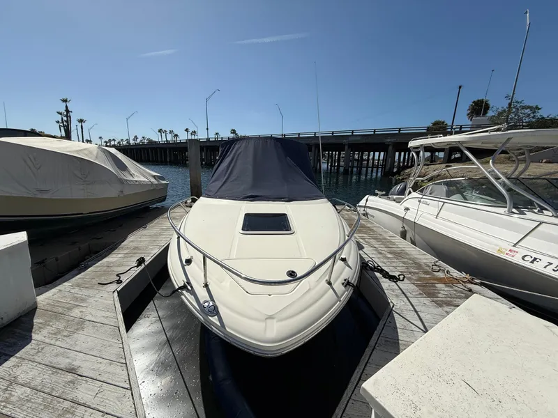 2004 Sea Ray 215 Weekender