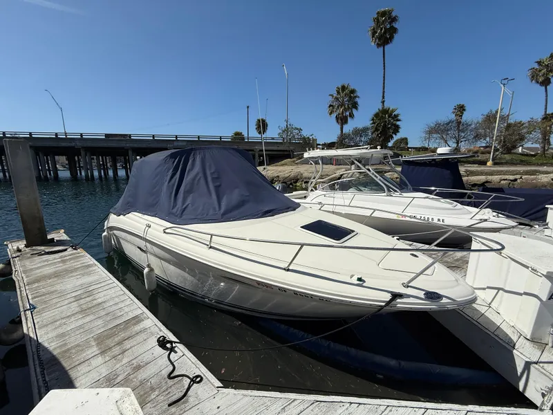 2004 Sea Ray 215 Weekender