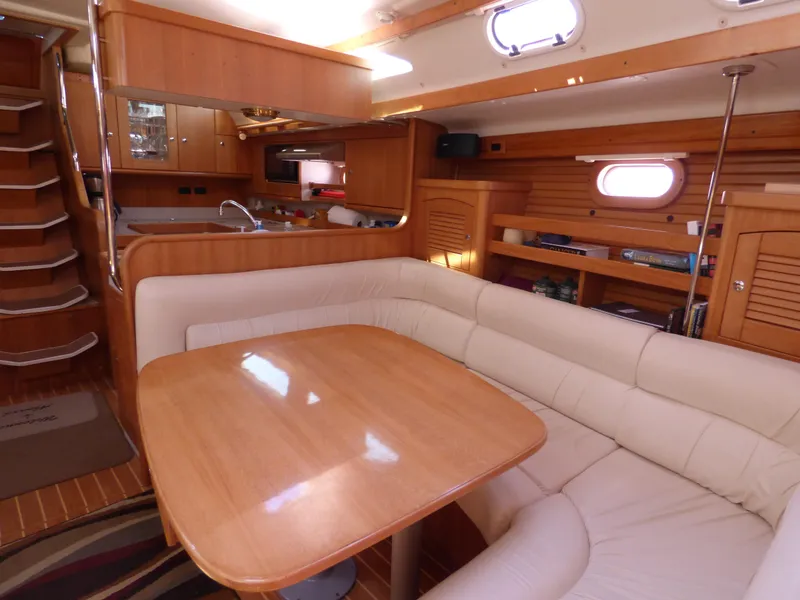 Convertible Dinette