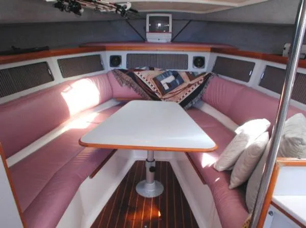 1988 Luhrs Alura