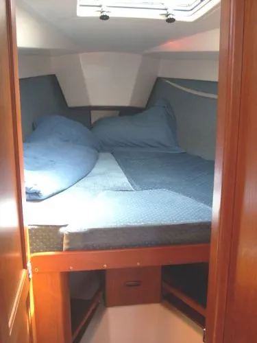Vee Berth