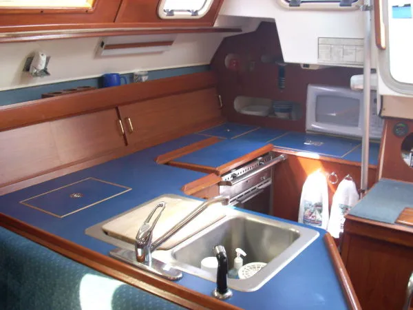 1986 Hunter Sloop
