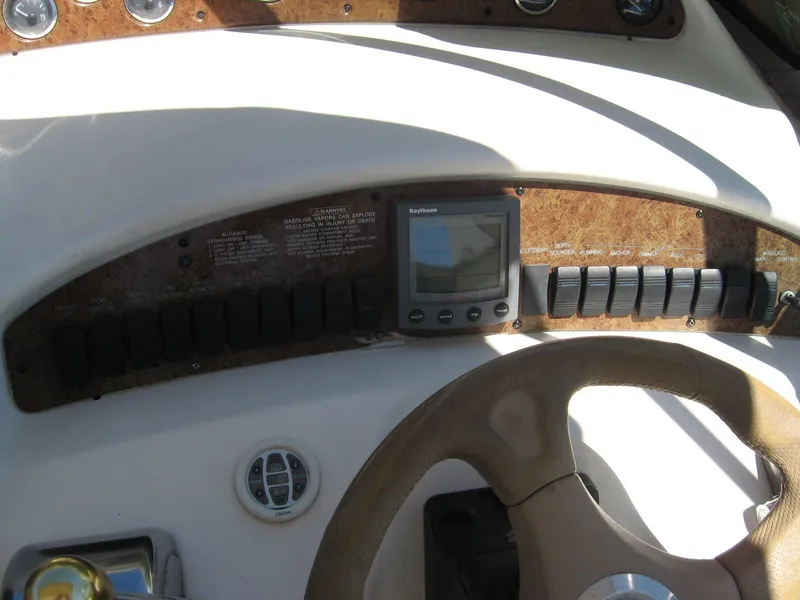 Helm Electronics
