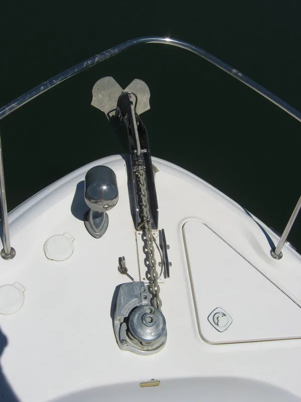 Electric Windlass & Spotlight