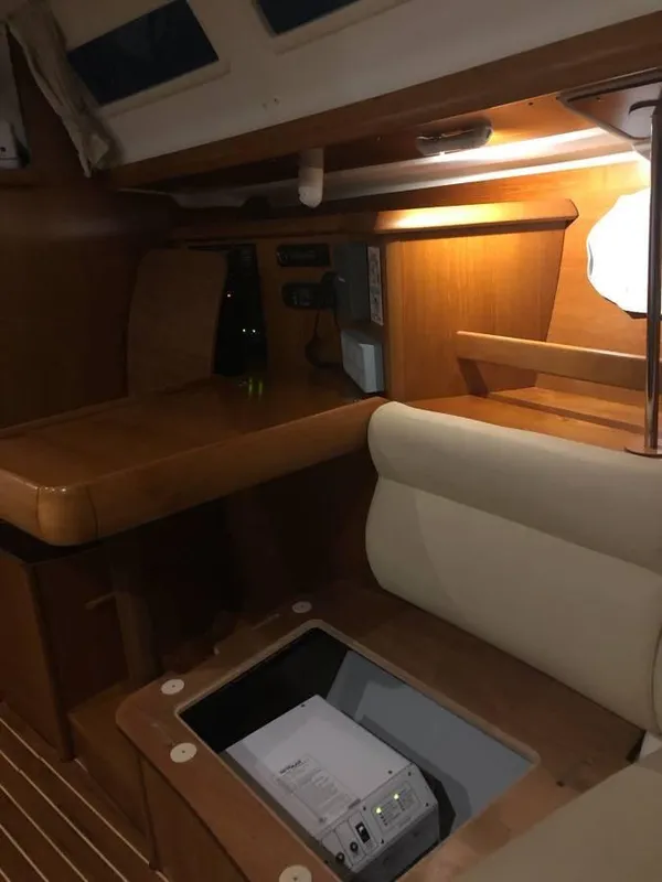 2004 Jeanneau Sun Odyssey 37