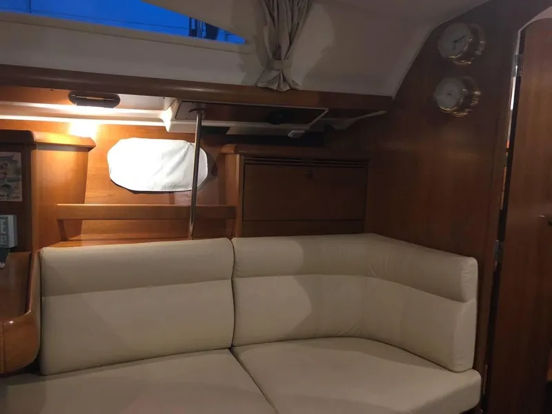2004 Jeanneau Sun Odyssey 37