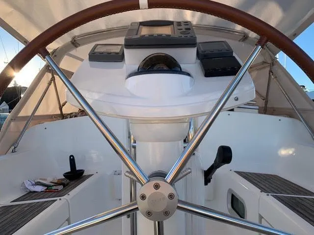 2004 Jeanneau Sun Odyssey 37