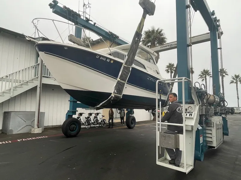 2008 Bayliner Discovery 246