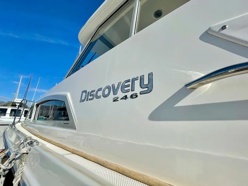 2008 Bayliner Discovery 246