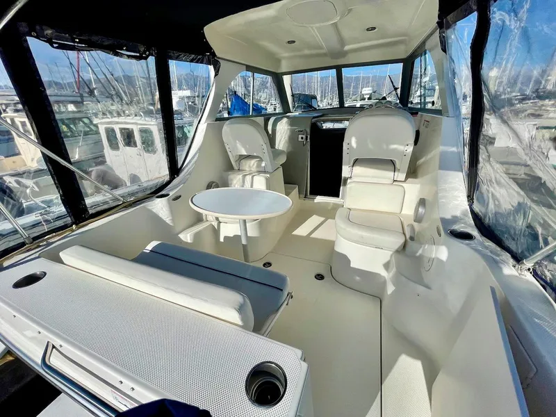 2008 Bayliner Discovery 246