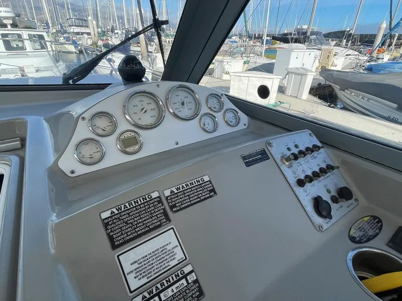 2008 Bayliner Discovery 246